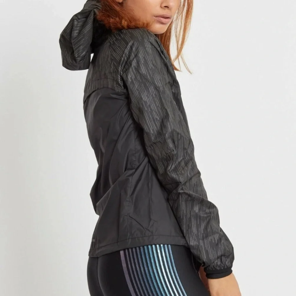 Nike Women's Shield Flash Running Reflective Zip Up Black Gray Jacket, Sz Small